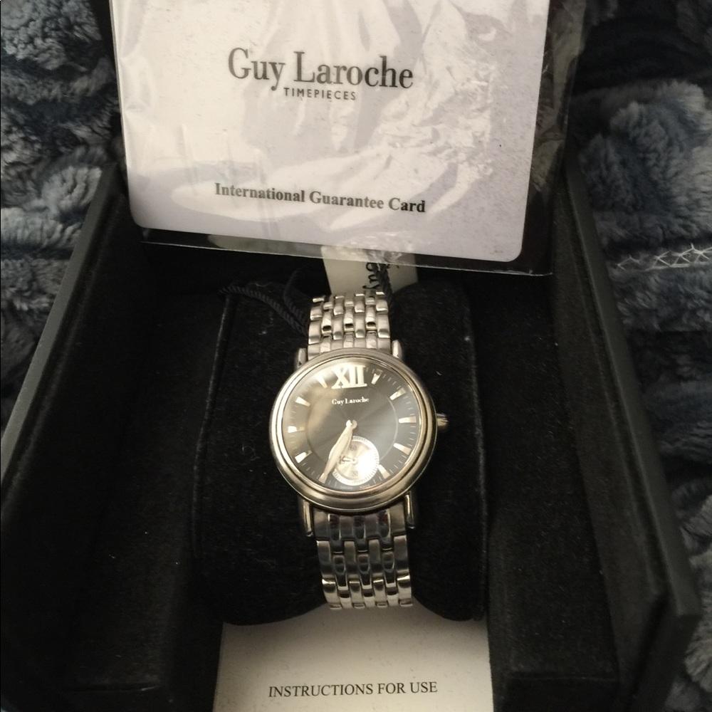 Guy Laroche Timepiece - Picture 2 of 8